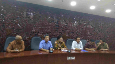 Konferensi pers Kominfo.