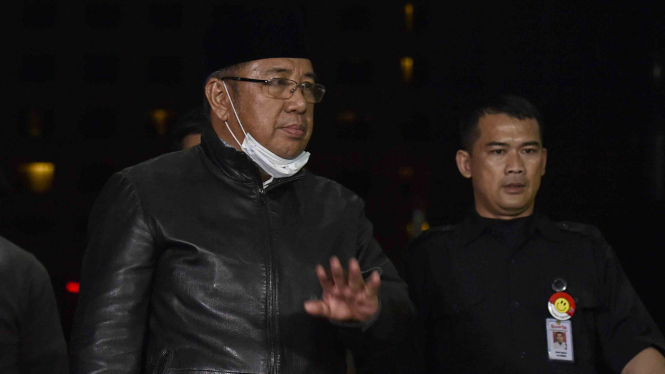 Calon Gubernur Sulawesi Tenggara 2018-2023, Asrun (kiri)