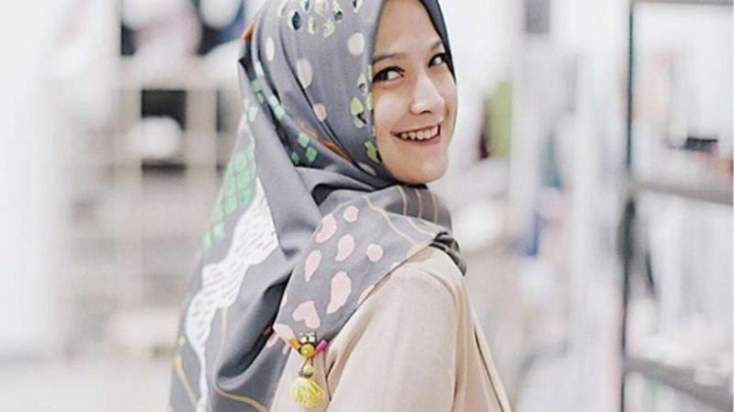 Andhara Early