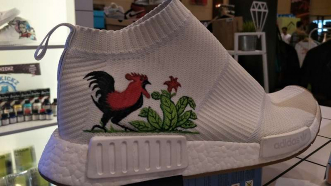 Sneaker modifikasi
