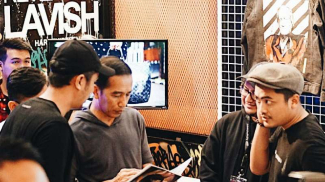 Presiden Joko Widodo mengunjungi Jakarta Sneaker Day