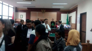 Para pengunjung sidang kasus penistaan agama Islam dengan terdakwa Abraham Moses.