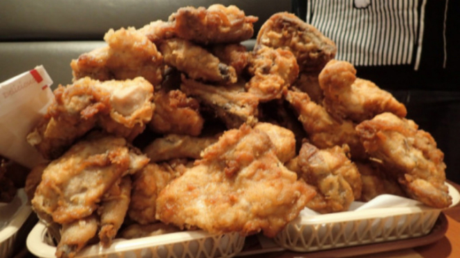 Ayam goreng KFC.
