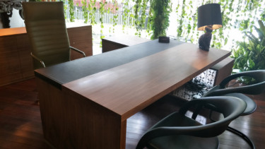 Kursi kantor dari Sitia-Tonon-Sedus.