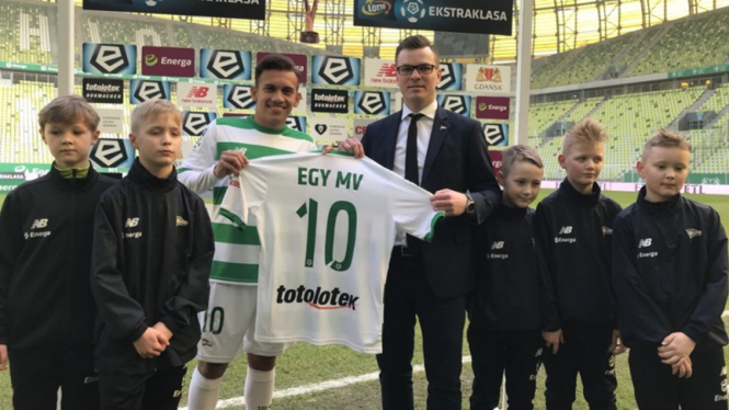 Egy Maulana Vikri saat diperkenalkan Lechia Gdansk