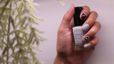 Nail art watercolor