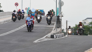 Viral Pesepeda Dijambret Pemotor di Bekasi, Korban Jatuh hingga Tersungkur