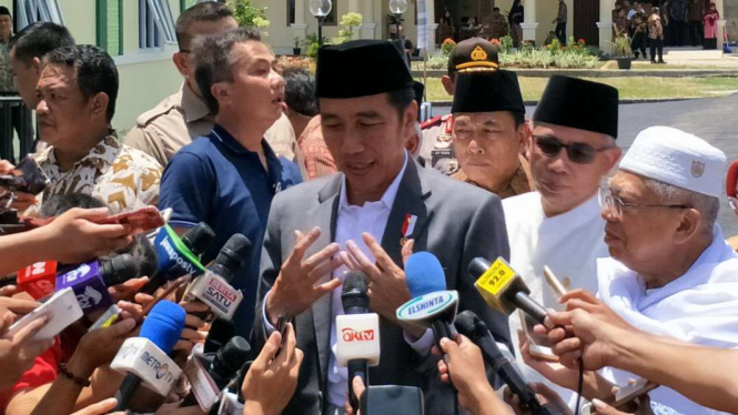 Presiden Joko Widodo saat kunjungi pondok pesantren. 
