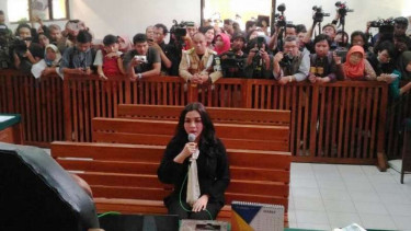Artis Vicky Shu bersaksi di sidang First Travel
