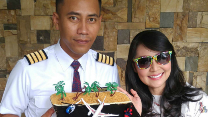 Tessa Kaunang dan kekasihnya