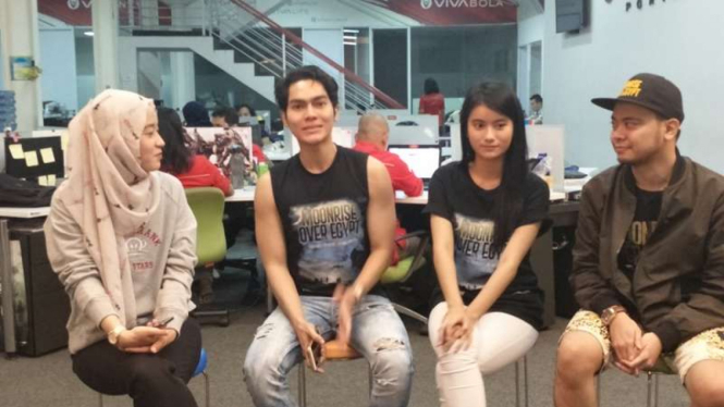Para pemain film Moonrise Over Egypt