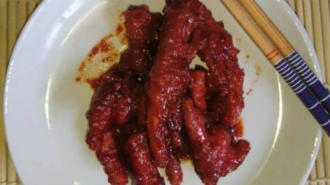 Ceker ayam pedas khas restoran dim sum.