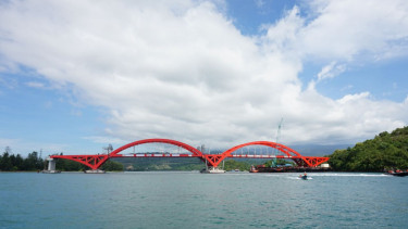 Jembatan Youtefa di Papua yang dulu bernama Holtekamp.