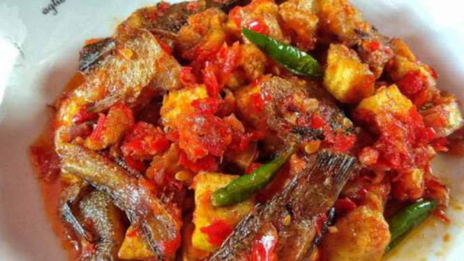Balado Ikan Asin Gabus Tahu