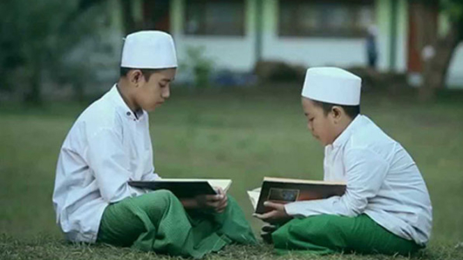 Ilustrasi santri mengaji.