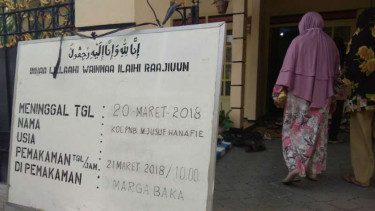 Rumah duka Kolonel Penerbang M Jusuf Hanafie, pilot nahas yang jatuh bersama pesawat yang dikemudikannya, di Malang, Jawa Timur, pada Rabu, 21 Maret 2018.