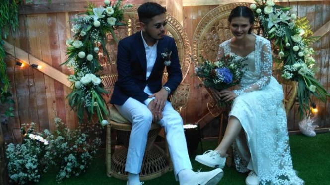 Petra Sihombing dan Firrina