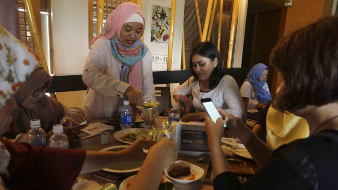Acara VIVA Talk Life 