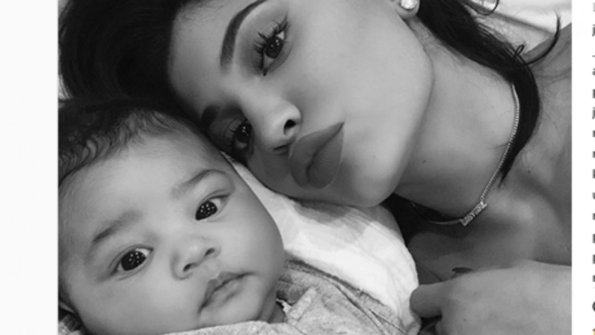 Kylie Jenner dan Stormi