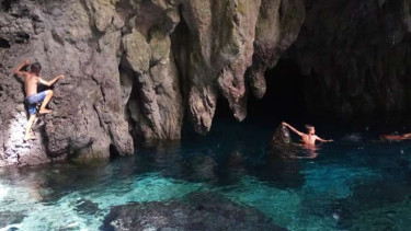 Goa Hawang atau Hawang Cave, Maluku Tenggara