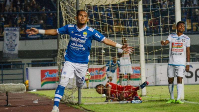 Mantan striker Persib Bandung, Airlangga Sucipto.