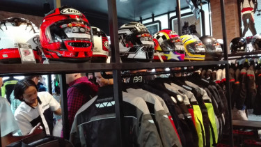 Pembukaan gerai apparel Prime Gears