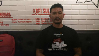Rio Dewanto Minum Puluhan Cangkir Kopi dalam Sehari
