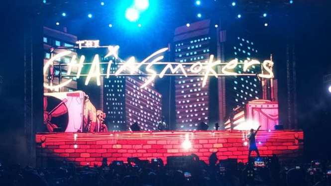 Konser The Chainsmoker