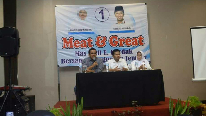 Spandul kegiatan pasangan Khofifah-Emil Dardak