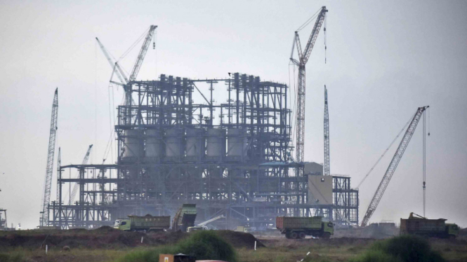 Aktivitas pembangunan proyek pembangkit listrik tenaga uap (PLTU) Batang