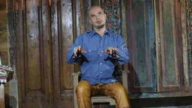 Ahmad Dhani Prasetyo.