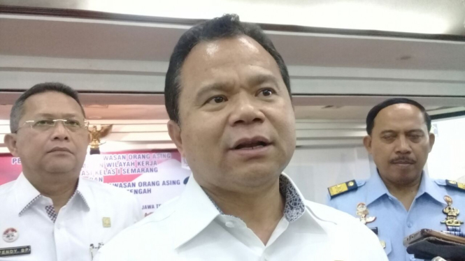 Mantan Direktur Jenderal Imigrasi Kemenkumham, Ronny F Sompie