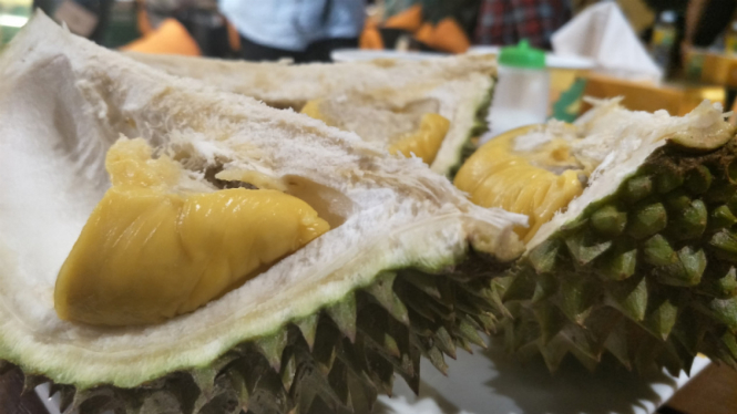 Buah durian.