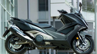 Kymco AK550i