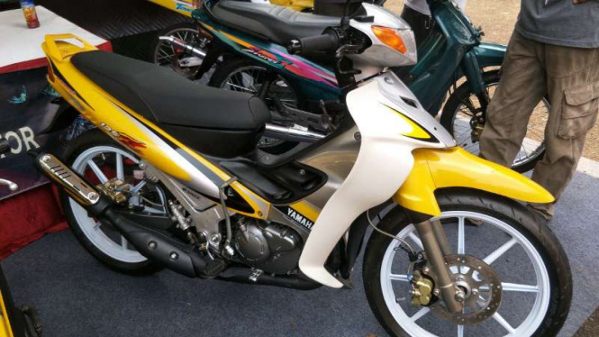 Yamaha F1ZR