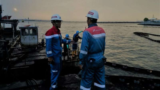 Pembersihan Teluk Balikpapan oleh Pertamina