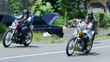 Presiden Jokowi saat touring ke Sukabumi, Jawa Barat.