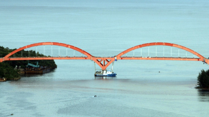 Jembatan Holtekamp