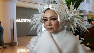 Melly Goeslaw .