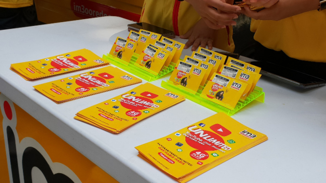 Kartu perdana Indosat Ooredoo.