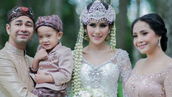 Raffi Ahmad, Rafathar, Syahnaz SAdiqah dan Nagita Slavina.