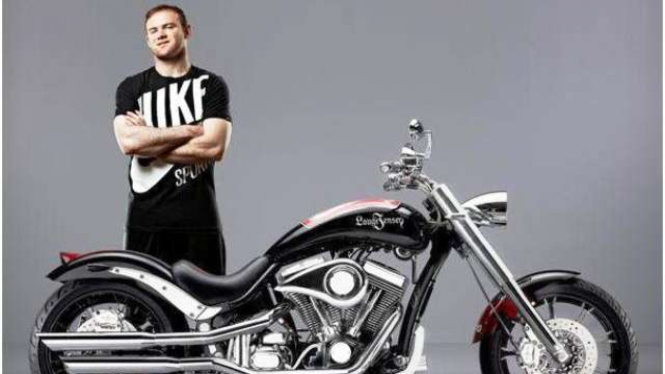 Pose motor kesayangan Wayne Rooney