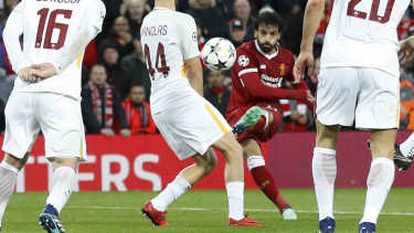 Gol spektakuler Mohamed Salah saat melawan AS Roma