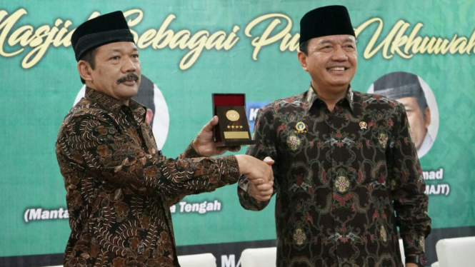 Kepala BIN Jenderal (Purn) Budi Gunawan (kanan)