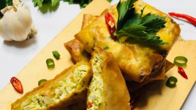 Martabak tahu.