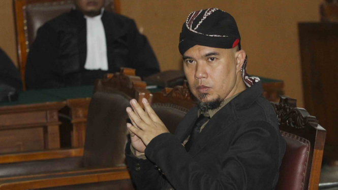 Musisi Ahmad Dhani saat menjalani sidang lanjutan kasus ujaran kebencian