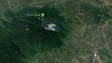 Gunung Salak.