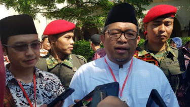 Eks Gubernur Jawa Barat, Ahmad Heryawan di Bandung, Jawa Barat