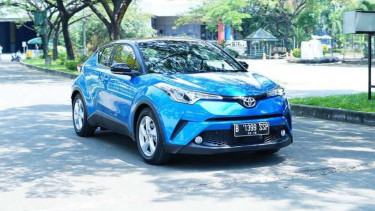 Test drive Toyota C-HR.