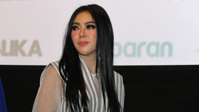 Syahrini 
